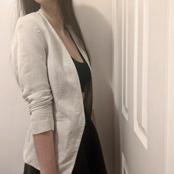 H&M Blazer in Cream - Picture 2 of 2
